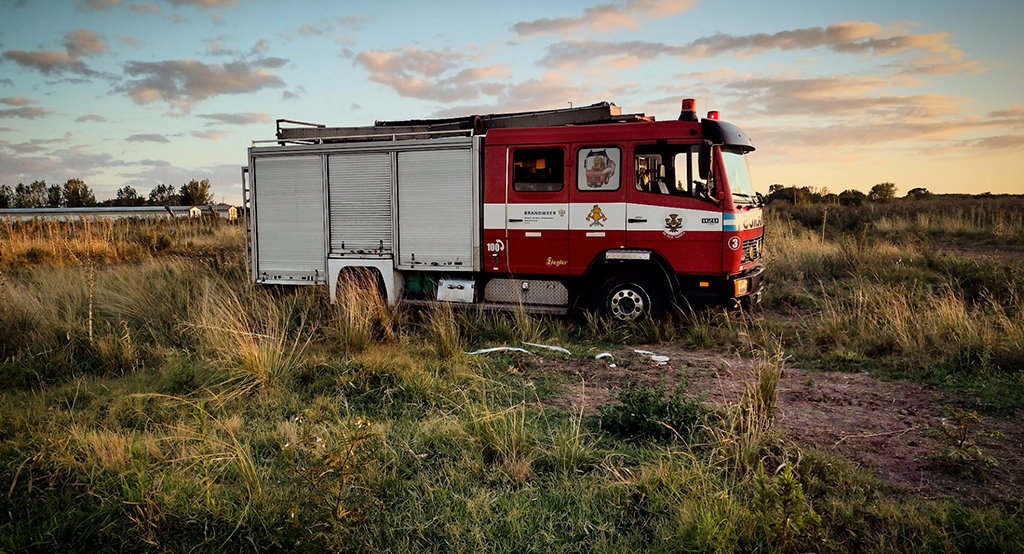 foto Galeria de un camion de bombero de lateral