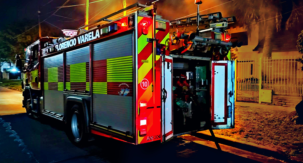 foto Galeria camion de bombero de atras